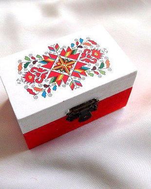 cutie cu motiv traditional 33670