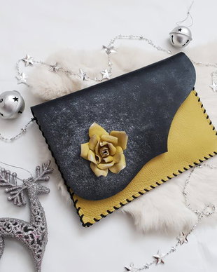poseta plic handmade unicat din piele - Yellow Rose