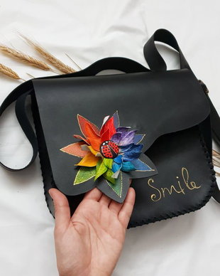 Geanta "Crossbody" handmade unicat- Rainbow Flower