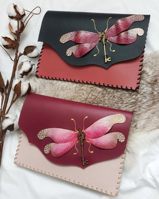 poseta plic handmade unicat din piele -  Dragonfly