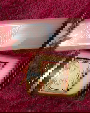 Gel de dus -GRATIS  lumânare parfumata.