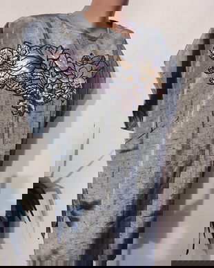 Bluza cu aplicații argintii