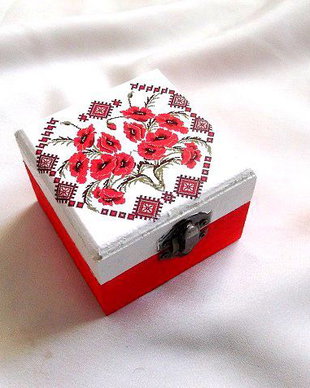 cutie cu motiv traditional 33673