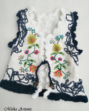 Vândut Bundita impaslita cu motiv floral impaslit