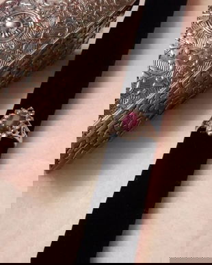 Inel argint 925 cu rubin si zirconiu.