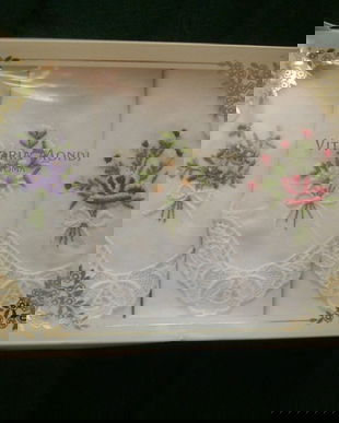 SET TREI BATISTE BRODATE