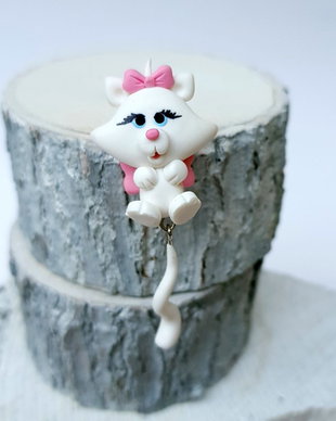 Martisor pisica alba