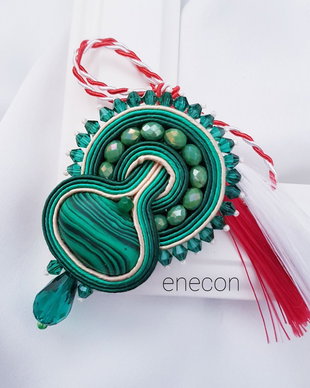 Brosa-martisor soutache verde cu malachit