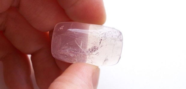 Cabochon quartz roz  - perinita