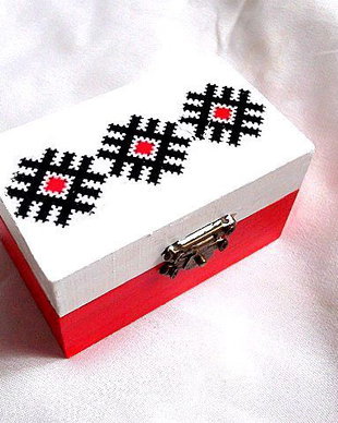 cutie cu motiv traditional 33786