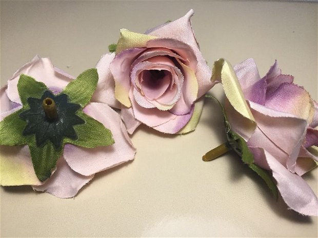 Trandafir (5cm) nuanțe pale