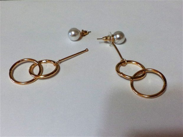 cercei handmade din perle de sticla si link-uri metalice