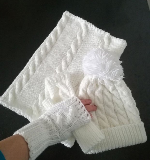 Set fular caciula manșetă tricotat manual alb