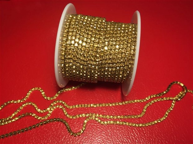 1m Șnur metalic auriu cu ștrasuri (2,5mm lățime)