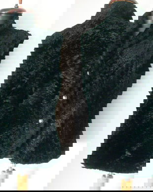 VESTA NEAGRA BLANA ARTIFICIALA