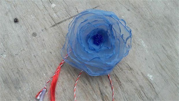 Brosa - martisor "Floare albastra"