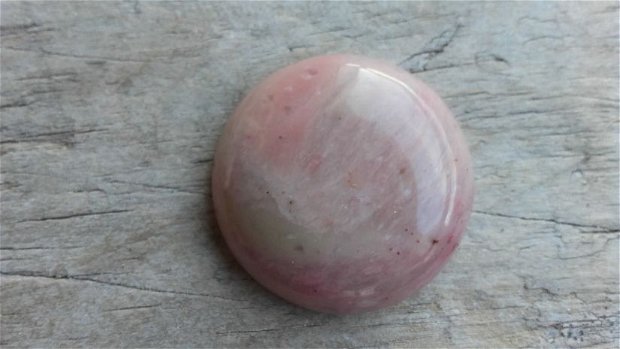 Cabochon rhodonit roz, 30 mm