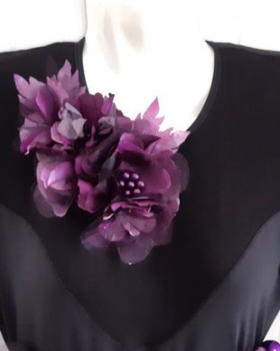 Aplicatie rochie de gala/Brosa /Flori textile