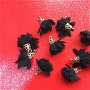 Set 10 ciucuri floricele negre (1,8cm) cu capacele aurii