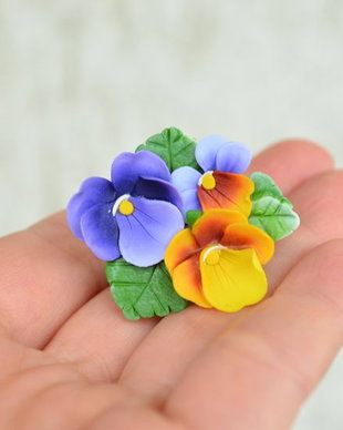 Panselute multicolore- brosa "tablou"