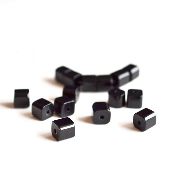 Cuburi sticla neagra 6mm  GSLAK 482