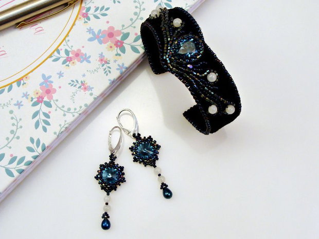 Set bratara fixa din piele si cercei cu cristale Swarovski