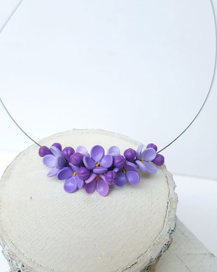 Colier flori de liliac