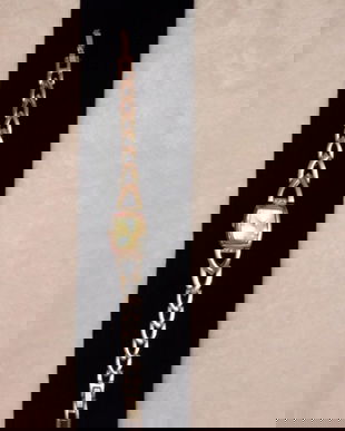 Ceas auriu si pietricele.