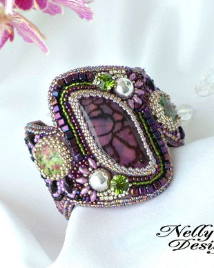 "Deep Purple" - Bratara bead-embroidery