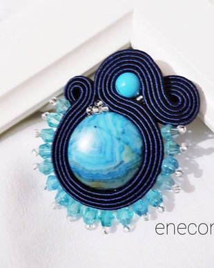 Brosa soutache bleumarin-turcoaz
