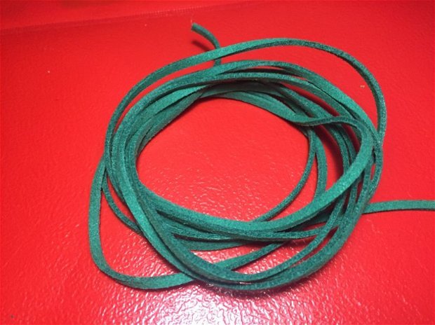 Șnur verde (2,7 X1,5mm) imitatie piele întoarsă
