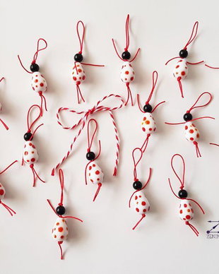 Martisor balerina pistruiata, martisoare balerine, martisor femeie, martisor dansatoare, martisor fetita, breloc martisor, martisor balerina