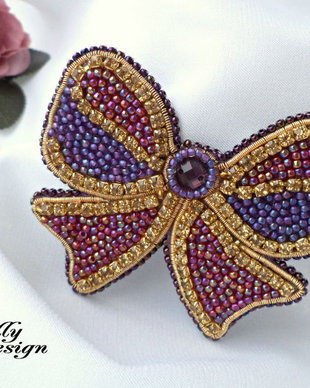Brosa bead-embroidery