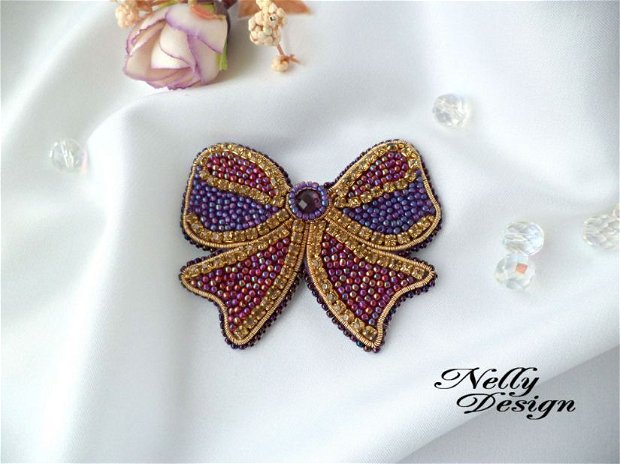 Brosa bead-embroidery