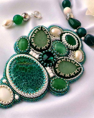 "Springtime Green" - Set colier si cercei