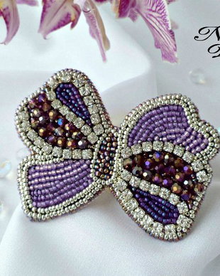 "Purple Bow" - Brosa bead-embroidery