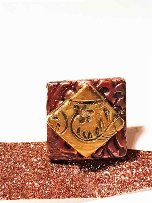Inel "Medieval" din pasta polimerica auriu/cupru + cutie de bijuterii cadou