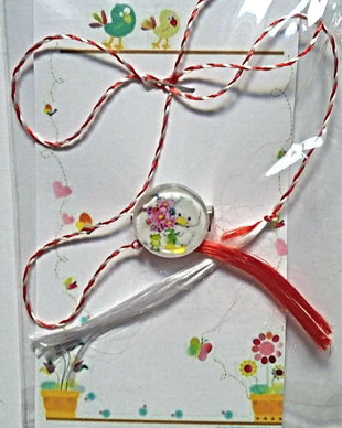 Brosa martisor cabochon sticla 14mm ratusca