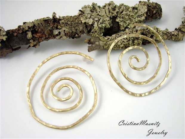 Cercei supradimensionati,  spirala din alama si tija din argint 925