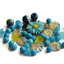 Lot margele flori acrilice albastre