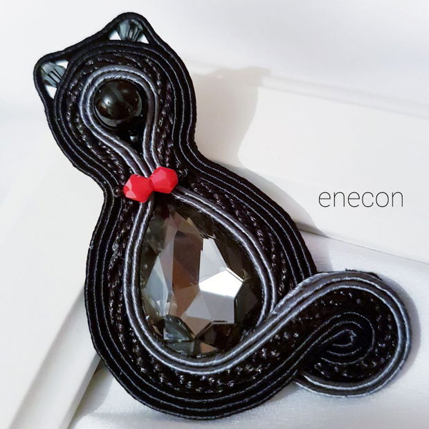 Brosa soutache pisicuta