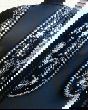 Jacheta cu aplicatii