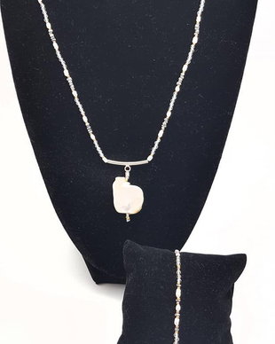 Set colier, brățara și cercei cu argint, cristale de diamant brut
