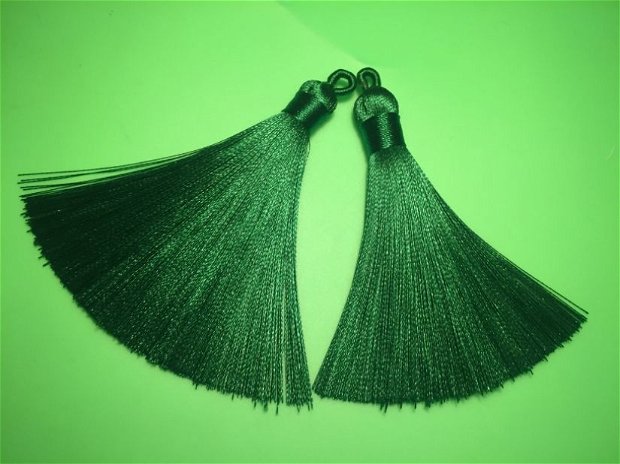 Ciucuri (8-9cm) mătase, verzi