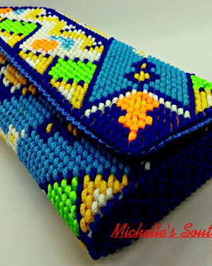 Borseta cu model geometric