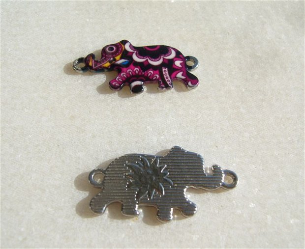Elefant - link pentru bratara - din metal emailat aprox 15x28 mm (cu anourile)