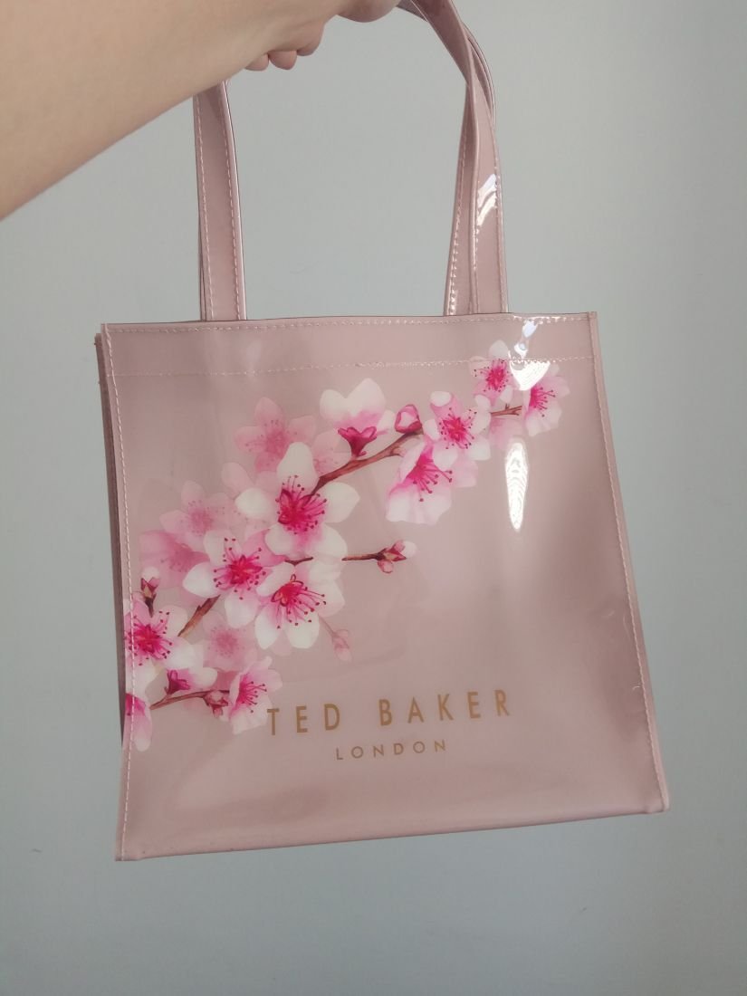 Lake Taupo Apparently Them Geanta Ted Baker | Fashion Hunt