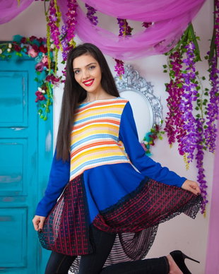 Bluza tres chic , primavara colorata