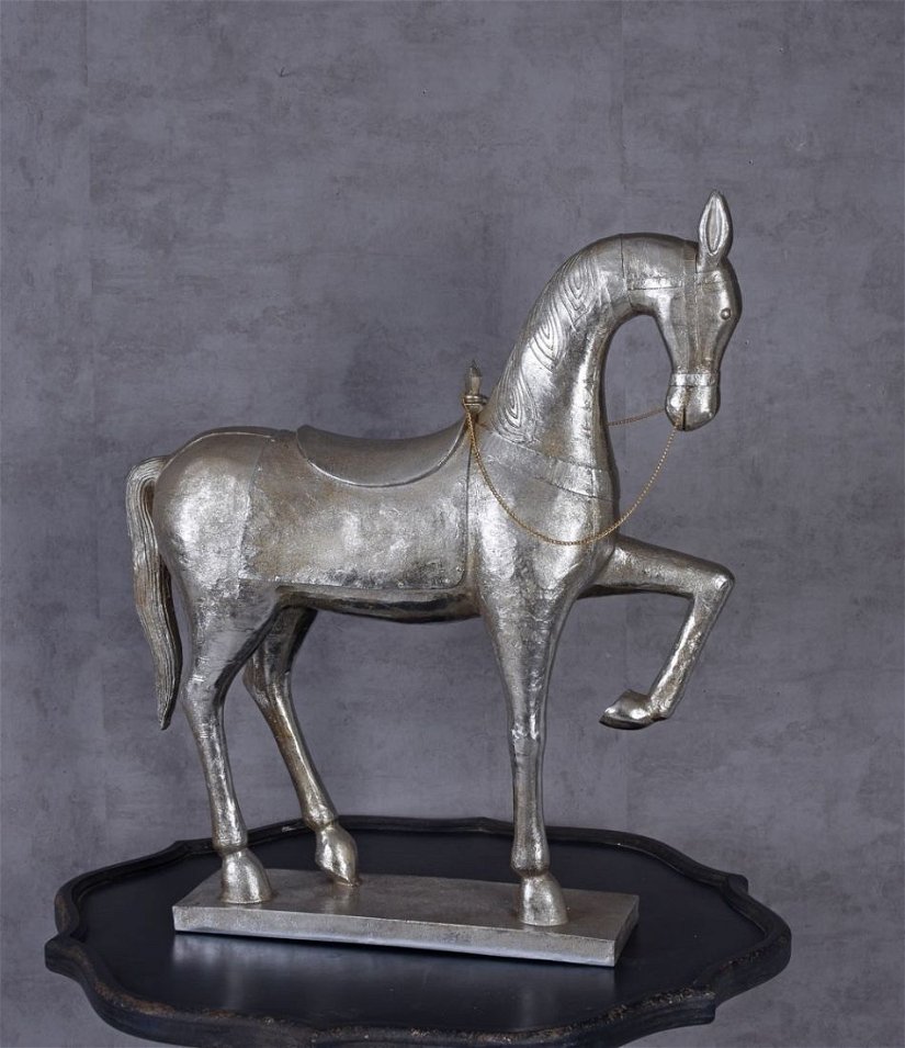 Statueta monumentala din rasini cu un cal argintiu
