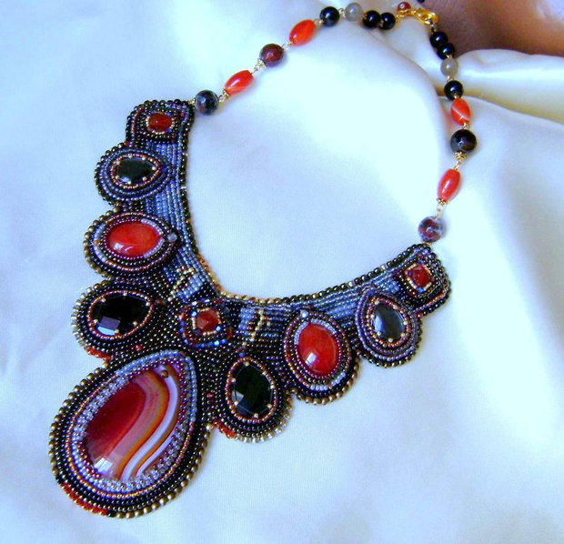 Vandut Adriana/ Agat, carneol, onix... Colectia "Bolta Capelei Sixtine" - varianta -
